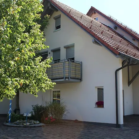 Heike Garni Affittacamere 3*